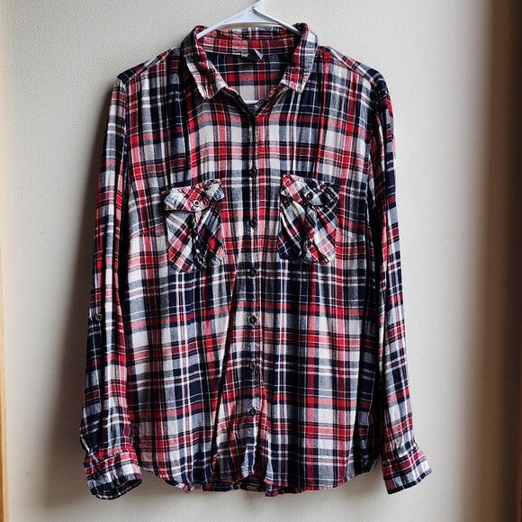 Charlotte Russe Black/Red Plaid Flannel Button Down Shirt Size XL - Picture 8 of 15
